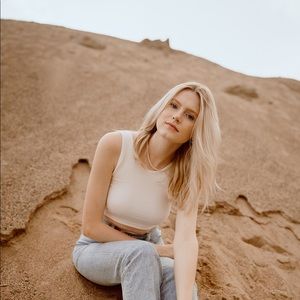 Meet your Posher, Kayla